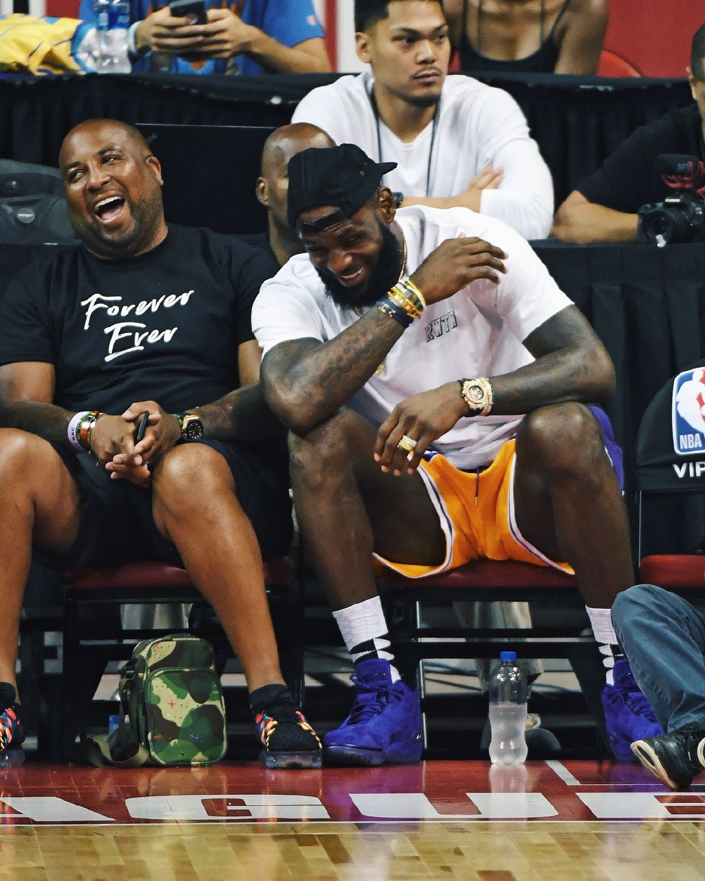 在充满偶发 在充满偶发